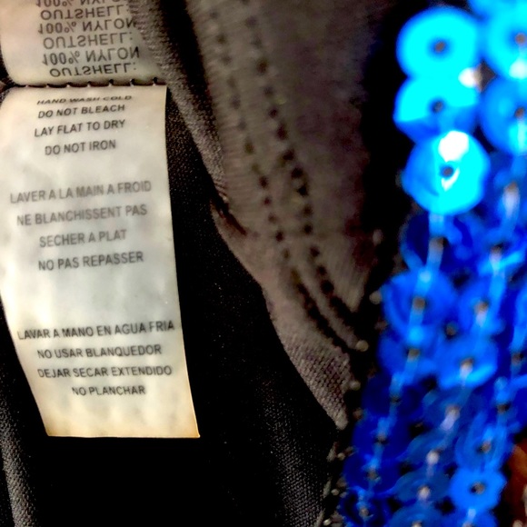 GUESS LIKE NEW Sequin Short Sleeve Stripe Dress - Picture 6 of 9